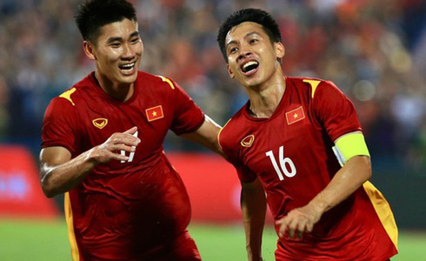 Nham Manh Dung - Hot boy highlights U23's opening match at SEA Games: 1m81 tall, extremely masculine - Photo 2.
