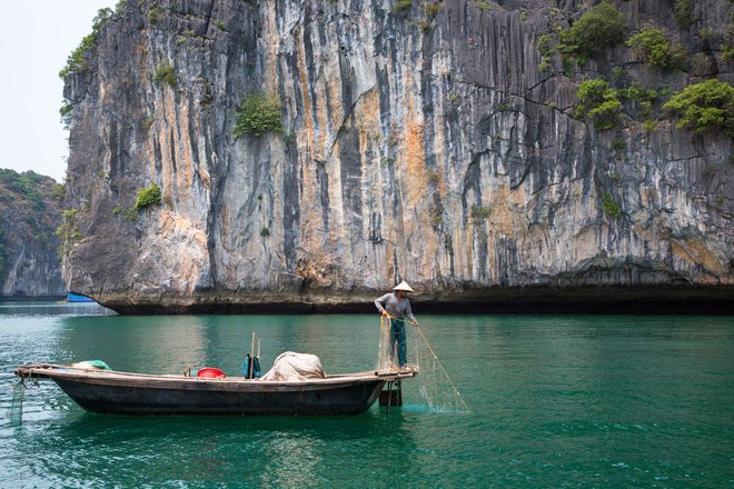 Việt Nam có vịnh đảo nằm trong top đẹp nhất thế giới mà chi phí du lịch trọn đảo thì lại có giá cực “sinh viên” - Ảnh 4.