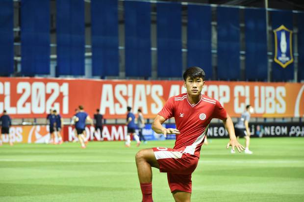 Nham Manh Dung - Hot boy highlights U23's opening match at SEA Games: 1m81 tall, extremely masculine - Photo 5.