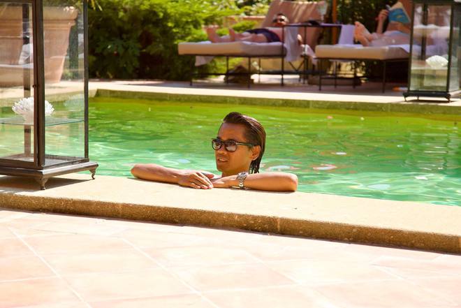 Thái Công kể đã dùng vali Louis Vuitton, đội nón Panama từ 14 năm trước, khẳng định sống kiểu châu Âu sang trọng không phải theo trend - Ảnh 4. Thái Công kể đã dùng vali Louis Vuitton, đội nón Panama từ 14 năm trước, khẳng định sống kiểu châu Âu sang trọng không phải theo trend - Ảnh 4.