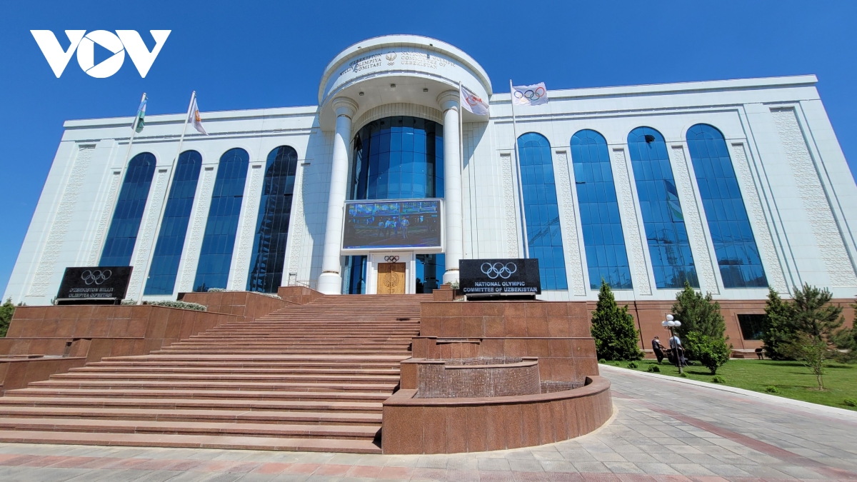 Truy t&igrave;m c&uacute;p v&ocirc; địch U23 ch&acirc;u &Aacute; 2018 ở Uzbekistan v&agrave; nỗi &aacute;m ảnh si&ecirc;u phẩm cầu vồng tuyết - Ảnh 10.