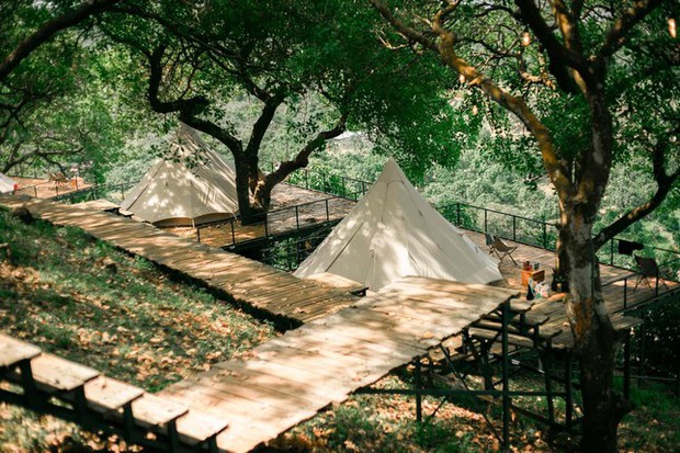 Giải mã xu hướng cắm trại #Glamping, lên dây cót cho trải nghiệm sang-xịn-mịn Hè này - Ảnh 1.