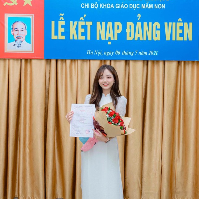 Nữ thủ lĩnh sinh viên xinh đẹp trường Sư phạm Hà Nội 2 cùng bảng thành tích vàng - Ảnh 7.