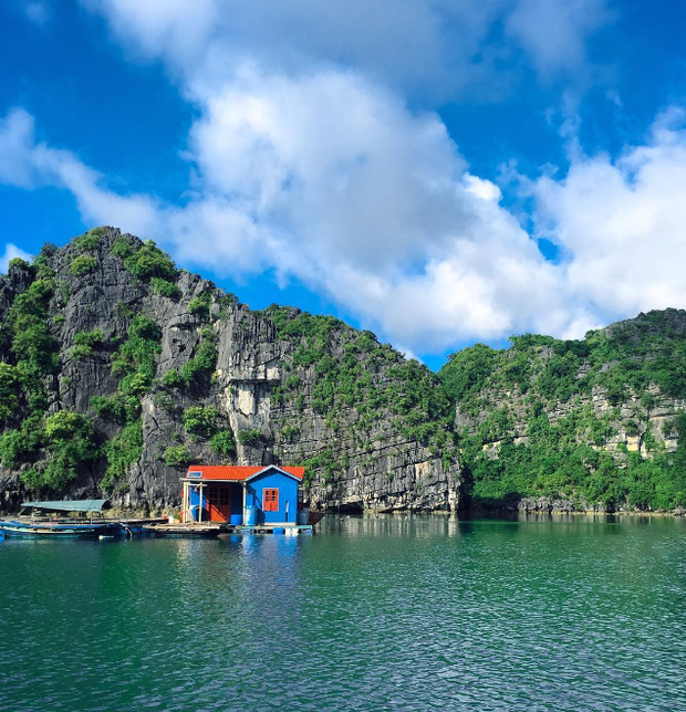 Cách Hà Nội chỉ 5 tiếng di chuyển, ngôi làng cổ xưa nép mình chốn vạn đảo: Không khói bụi, không tiếng ồn, cảnh đẹp quên lối về - Ảnh 4.