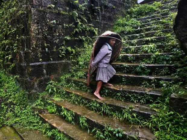 Hà Nội đang vào mùa mưa thất thường như cô người yêu, bạn có muốn thử trải nghiệm cuộc sống ở ngôi làng mưa nhiều nhất thế giới không? - Ảnh 14.