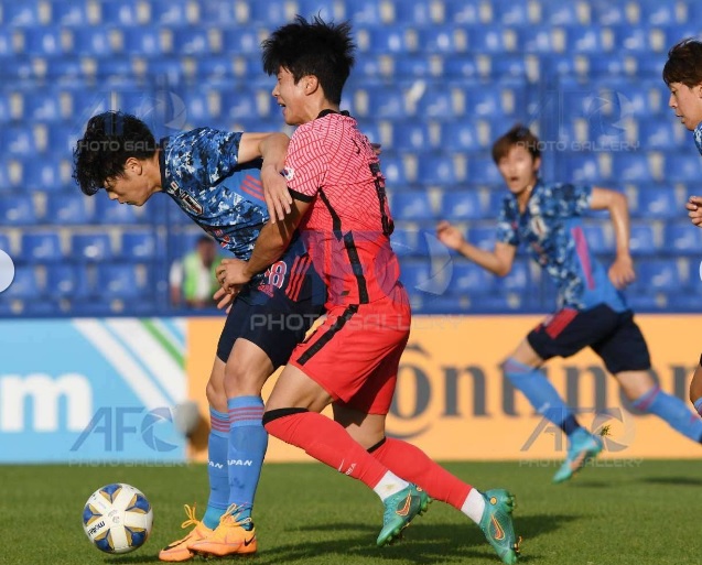 Khiến U23 Hàn Quốc vỡ trận, U23 Nhật Bản vào bán kết bằng hình ảnh đáng sợ nhất - Ảnh 3.