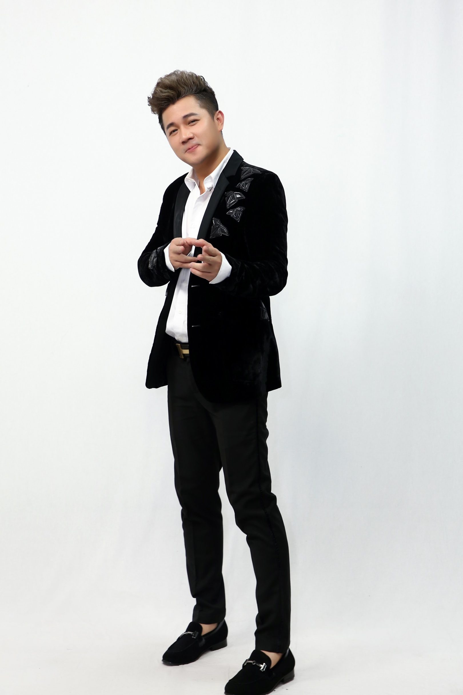 Ca sĩ Lâm Vũ: Fan của tôi đều là những người thành công - Ảnh 4. Ca sĩ Lâm Vũ: Fan của tôi đều là những người thành công - Ảnh 4.