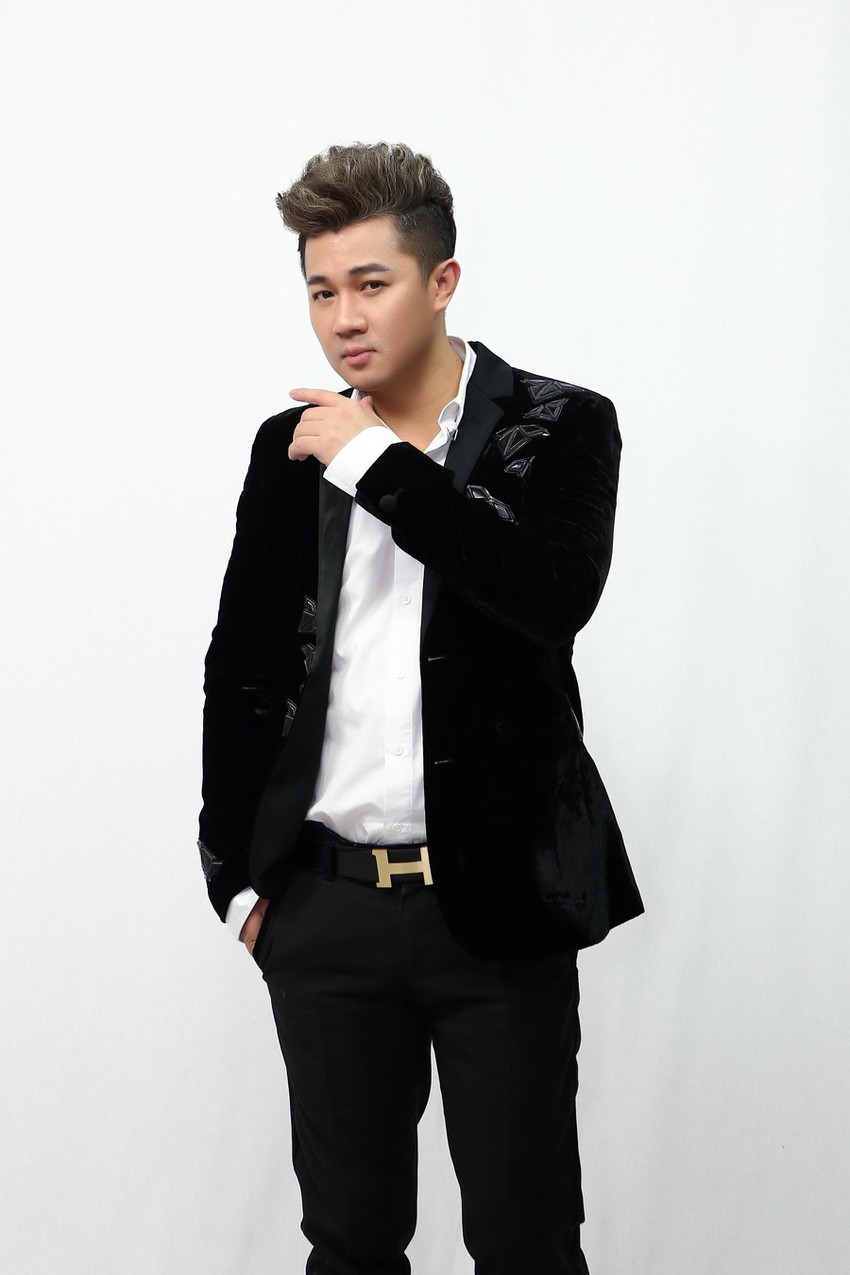 Ca sĩ Lâm Vũ: Fan của tôi đều là những người thành công - Ảnh 3. Ca sĩ Lâm Vũ: Fan của tôi đều là những người thành công - Ảnh 3.