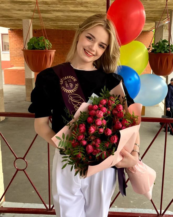 Từng được gọi là bé gái đẹp nhất thế giới, nhan sắc bông hồng Belarus giờ ra sao ở tuổi 18? - Ảnh 11.