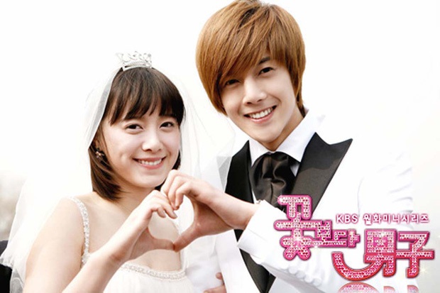 Tài tử Kim Hyun Joong (Vườn Sao Băng) kết hôn với mối tình đầu, hé lộ thông tin bất ngờ về bà xã bí ẩn - Ảnh 3.