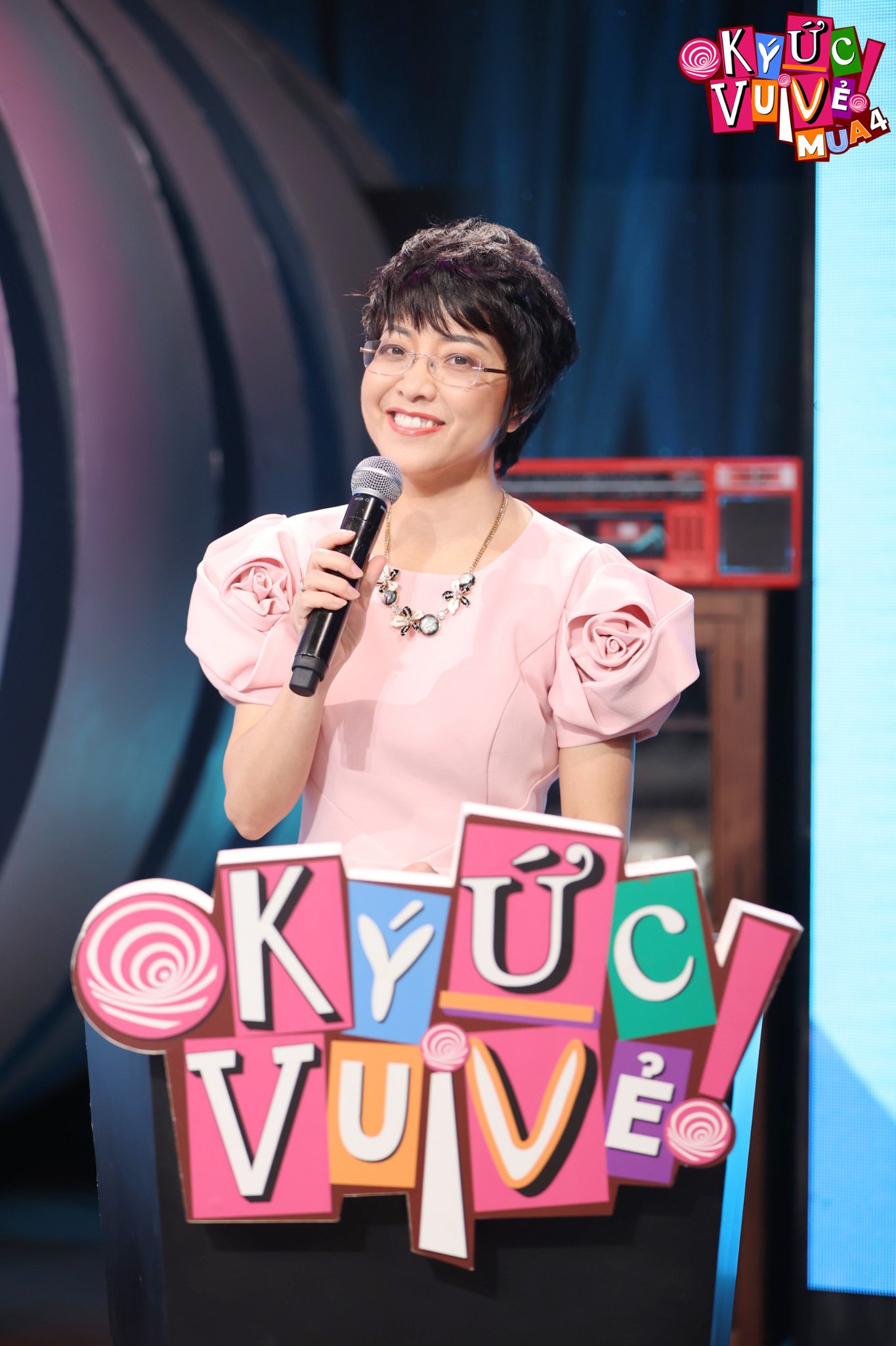 Phỏng vấn Thảo Vân: Nữ MC kể chuyện xúc động khi thay nhà báo Lại Văn Sâm dẫn Ký ức vui vẻ - Ảnh 2.