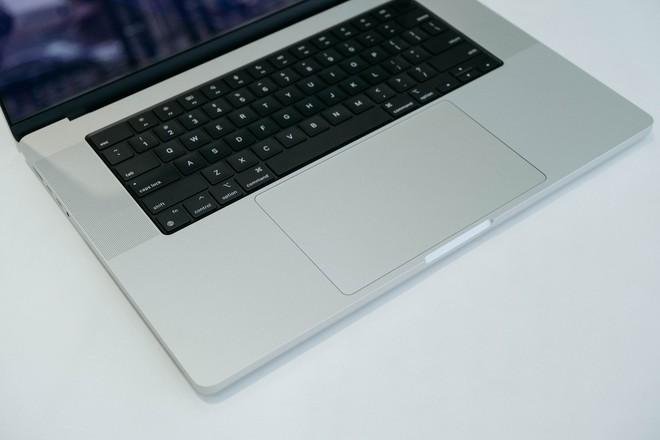 Cận cảnh mẫu MacBook Pro với giá bán gần 60 triệu đồng - Ảnh 9.