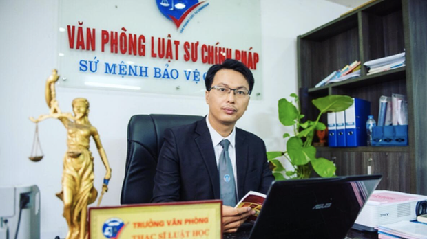 Chủ tịch xã tại Thanh Hóa bị “đánh ghen” ở trụ sở: Có thể xử lý cả người chồng và cán bộ vi phạm? - Ảnh 2.