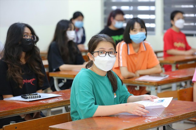 Thi tuyển lớp 10 ở Hà Nội: Phụ huynh lo lắng - Ảnh 1.