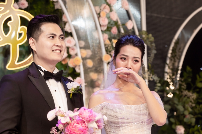 Đám cưới Karen Nguyễn và chồng gốc Hoa: Cô dâu xinh xắn, rơi nước mắt thông báo đã có em bé - Ảnh 18.