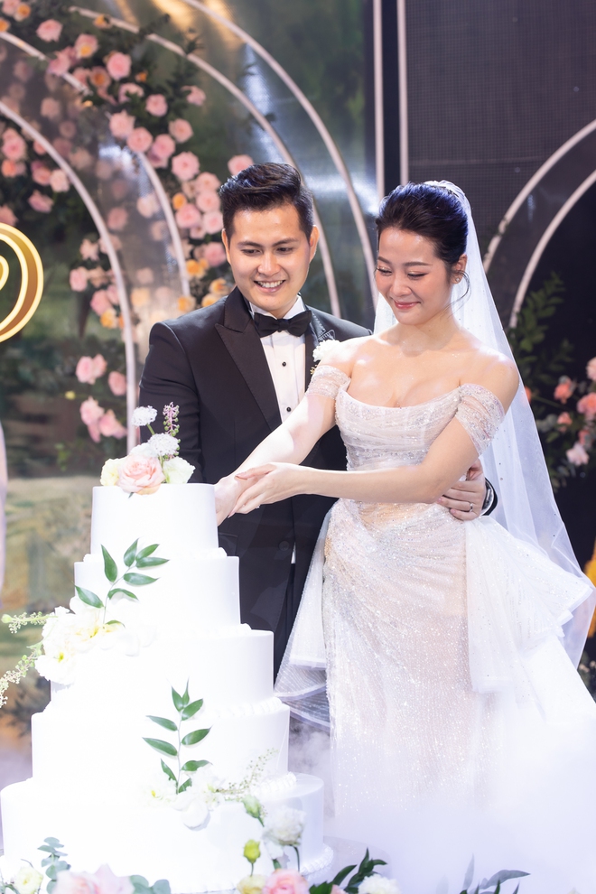 Đám cưới Karen Nguyễn và chồng gốc Hoa: Cô dâu xinh xắn, rơi nước mắt thông báo đã có em bé - Ảnh 20.