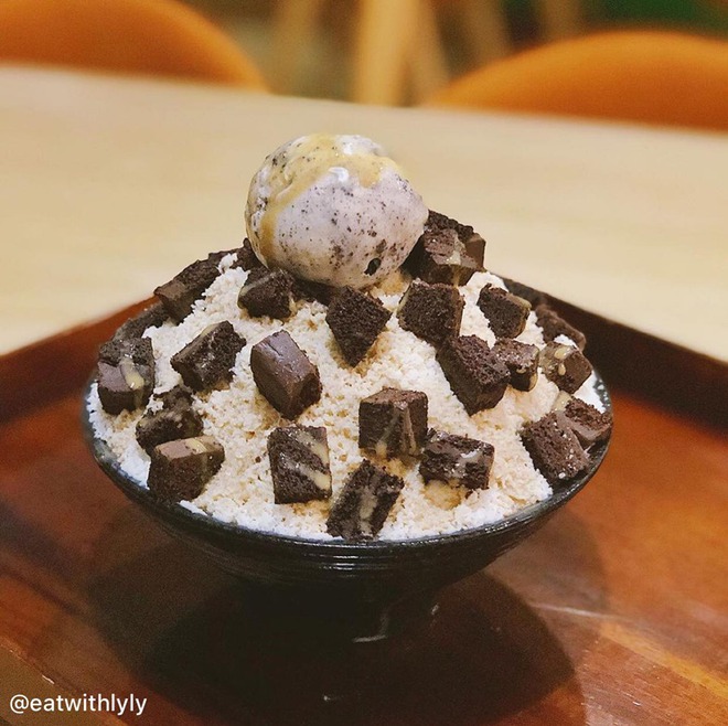 Giải nhiệt cho những ngày nắng nóng ở TP.HCM: Sáng bingsu, trưa kem lạnh, chiều sữa chua, tối trà dâu là chuẩn bài - Ảnh 7.