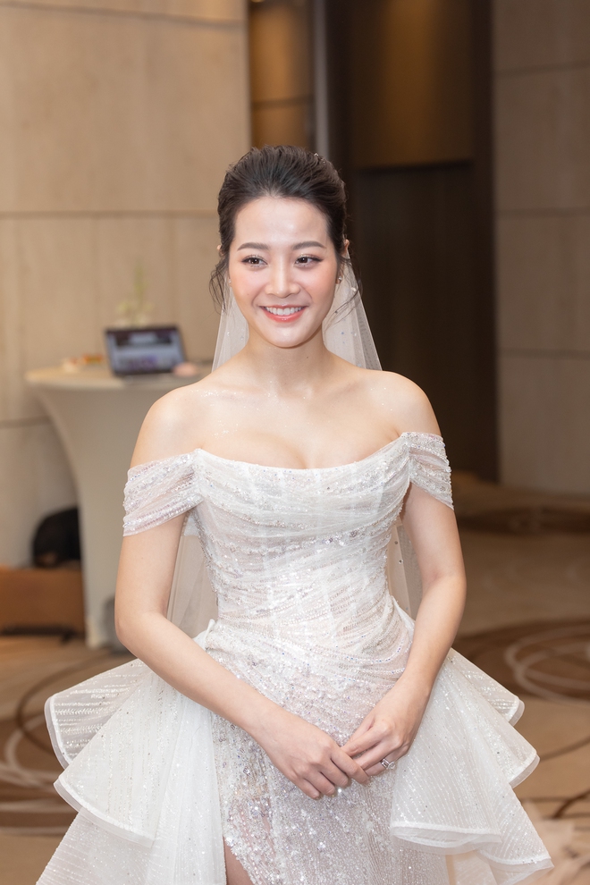 Đám cưới Karen Nguyễn và chồng gốc Hoa: Cô dâu xinh xắn, rơi nước mắt thông báo đã có em bé - Ảnh 9.