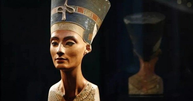 Chân dung Nữ hoàng Nefertiti quyền năng của Ai Cập cổ đại, được mệnh danh “đẹp nhất lịch sử”, khiến thần Mặt Trời cũng phải ngây ngất - Ảnh 7.