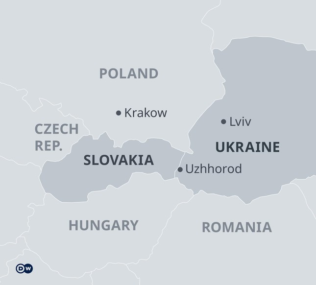 Ukraine sắp nhận thêm lựu pháo từ nước láng giềng  - Ảnh 2.