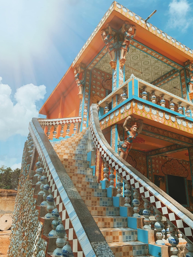 In the West, it is definitely impossible to ignore these most splendid pagoda architectures in Soc Trang - Photo 12.