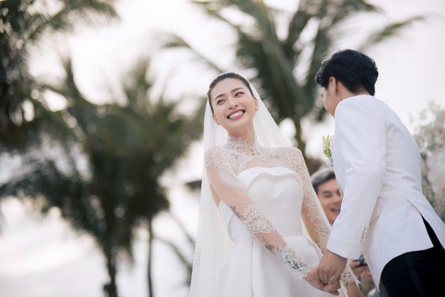 Điểm mặt đám cưới trên biển siêu hot showbiz Việt: Cặp sao chi khủng 10 tỷ đồng - Ảnh 12.