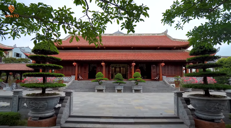 Cận cảnh biệt phủ gỗ hương 4.000m2 đại gia xứ Nghệ l&agrave;m của hồi m&ocirc;n cho con g&aacute;i - Ảnh 1.