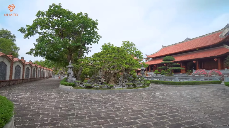 Cận cảnh biệt phủ gỗ hương 4.000m2 đại gia xứ Nghệ l&agrave;m của hồi m&ocirc;n cho con g&aacute;i - Ảnh 3.