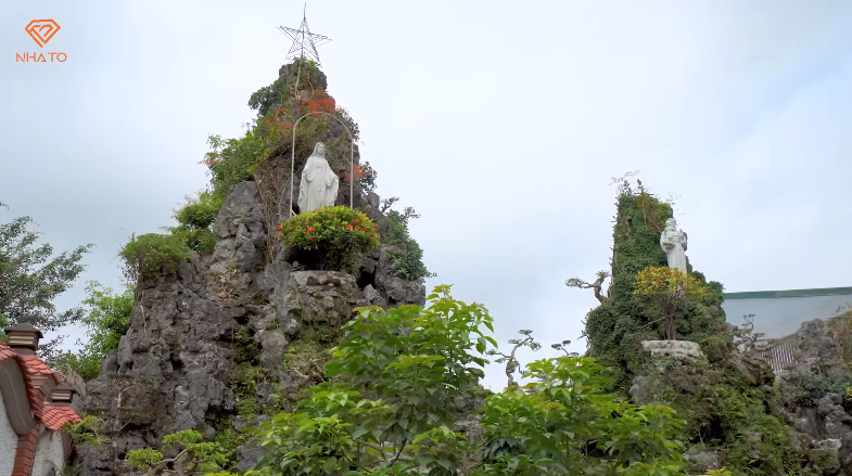 Cận cảnh biệt phủ gỗ hương 4.000m2 đại gia xứ Nghệ l&agrave;m của hồi m&ocirc;n cho con g&aacute;i - Ảnh 23.