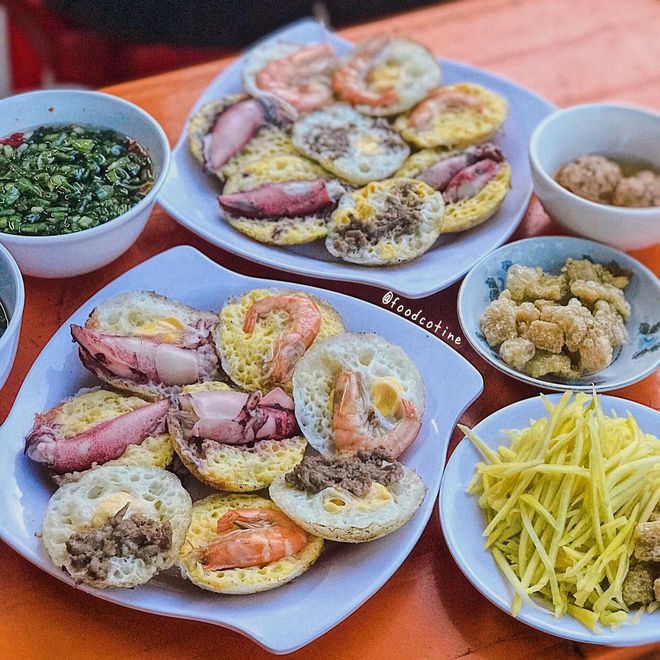 4 quán bánh căn ở Nha Trang cứ ăn là “dính”, người dân địa phương cũng khen tấm tắc - Ảnh 16.