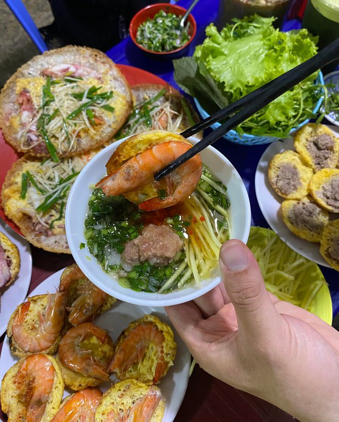 4 quán bánh căn ở Nha Trang cứ ăn là “dính”, người dân địa phương cũng khen tấm tắc - Ảnh 22.