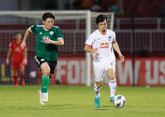 Báo Hàn Quốc cảnh báo sự vươn lên của bóng đá Đông Nam Á - Ảnh 1.
