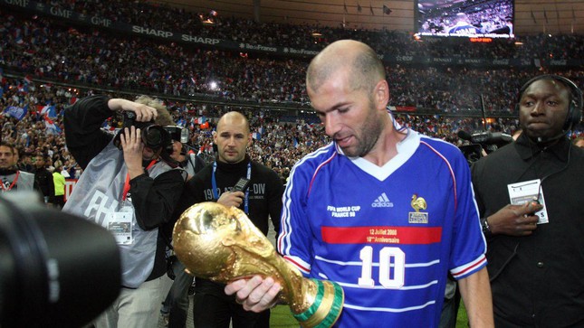 Tuổi 50, Zidane tiết lộ bến đỗ tương lai, số 5 định mệnh và đằng sau cú húc đầu tại World Cup 2006 - Ảnh 2.