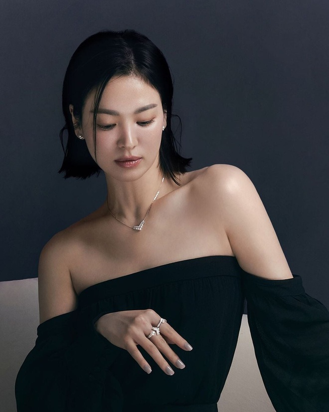 Song Hye Kyo bất ngờ xuất hiện với ngoại hình gầy trông thấy ở tuổi 41 - Ảnh 4.