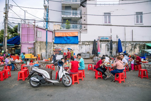  Tiệm mì Vách Tường tồn tại gần nửa thế kỷ ở An Giang tiết lộ độc chiêu hút khách từ nồi thịt bằm hay bị nhầm là thịt kho  - Ảnh 4.