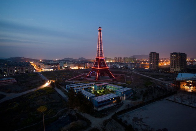 “Paris phiên bản lỗi” bỏ hoang của Trung Quốc: Từ tham vọng về thành phố hoa lệ giữa lòng châu Á tới cảnh ngán ngẩm hiện tại  - Ảnh 6.