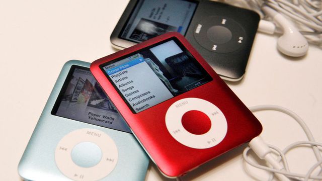 Thời đại smartphone nhưng vì đâu mà vẫn còn nhiều người sử dụng máy nghe nhạc MP3 cổ lỗ sĩ? - Ảnh 1.