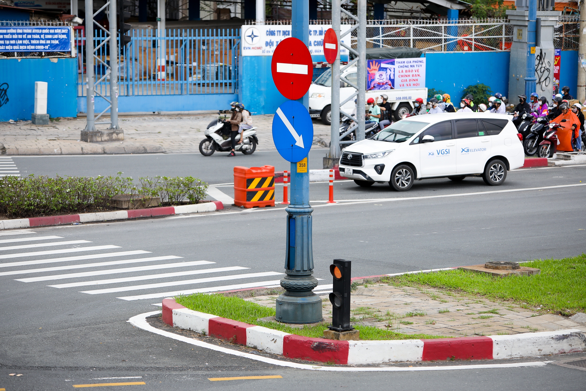 Cận cảnh đại lộ rộng 70 m, sắp có tuyến BRT đầu tiên ở TP. HCM - Ảnh 7.