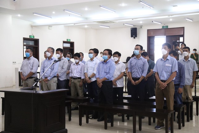 Bắt đầu xét xử phúc thẩm loạt bị cáo trong vụ cao tốc Đà Nẵng - Quảng Ngãi - Ảnh 1.
