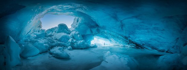 Nhiếp ảnh gia bất chấp gian khổ thám hiểm hệ thống hang động băng giá kỳ vĩ, vẻ đẹp trước mắt choáng ngợp đến khó tin - Ảnh 3.