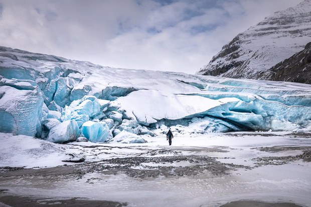 Nhiếp ảnh gia bất chấp gian khổ thám hiểm hệ thống hang động băng giá kỳ vĩ, vẻ đẹp trước mắt choáng ngợp đến khó tin - Ảnh 9.