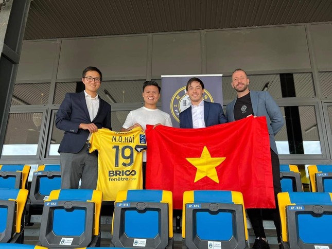 Giới chuyên môn nhận định thế nào về cơ hội của Quang Hải tại Pau FC? - Ảnh 1.