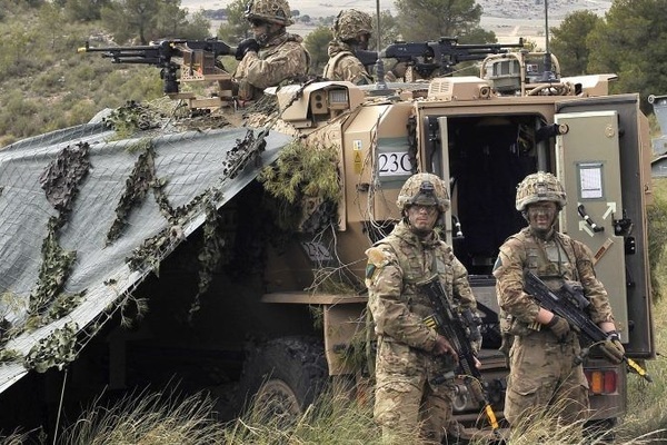 Cuộc chiến ở Ukraine đẩy căng thẳng Nga - NATO lên mức cao hơn - Ảnh 2.