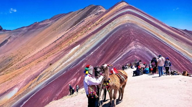 Núi Vinicunca: Kỳ quan thiên nhiên đáng kinh ngạc, đẹp đến nỗi được mệnh danh là cầu vồng siêu thực nhất hành tinh - Ảnh 6.