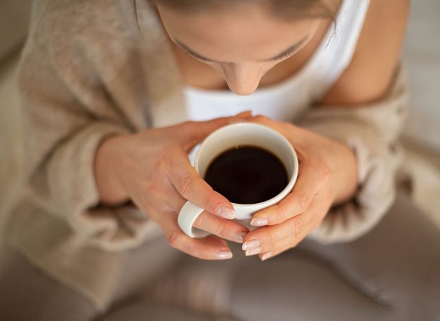 Nghiên cứu mới: Cách uống cà phê tăng 30% tuổi thọ, nhiều người thường làm mà không biết - Ảnh 3.