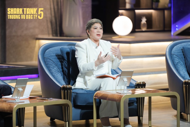 Loạt phát ngôn sắc bén của dàn cá mập trong tập 1 Shark Tank - Ảnh 2. Loạt phát ngôn sắc bén của dàn cá mập trong tập 1 Shark Tank - Ảnh 2.