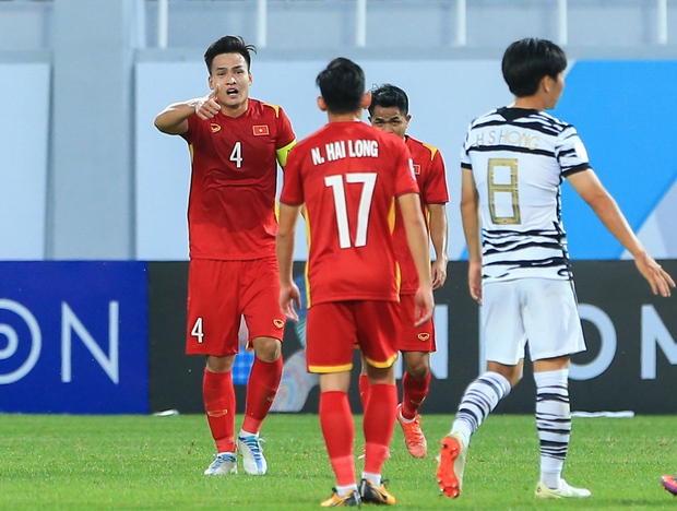   When U23 Vietnam's defense did it all: Tightly defended, created, then scored, making the opponent stunned - Photo 1.