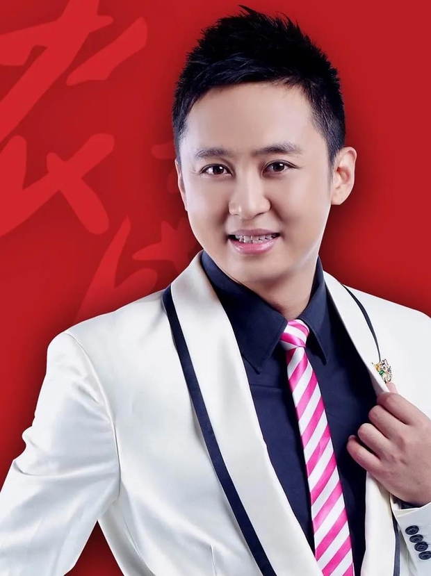 Đây mới là người được chấm vào vai Ngũ A Ca ở Hoàn Châu Cách Cách: Nhường cơ hội nổi tiếng cho Tô Hữu Bằng vì sợ cạo trọc đầu - Ảnh 4. Đây mới là người được chấm vào vai Ngũ A Ca ở Hoàn Châu Cách Cách: Nhường cơ hội nổi tiếng cho Tô Hữu Bằng vì sợ cạo trọc đầu - Ảnh 4.