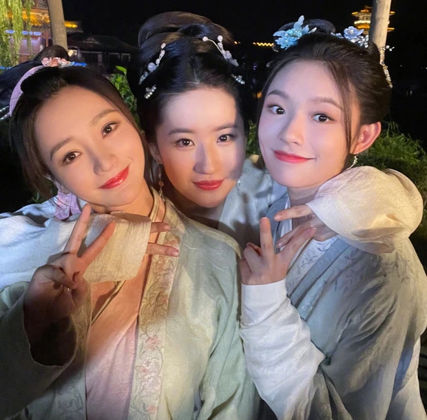 Lưu Diệc Phi đã hồi sinh cả làng phim Hoa ngữ - Ảnh 5. Lưu Diệc Phi đã hồi sinh cả làng phim Hoa ngữ - Ảnh 5.