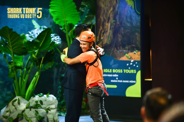 Loạt phát ngôn sắc bén của dàn cá mập trong tập 1 Shark Tank - Ảnh 7. Loạt phát ngôn sắc bén của dàn cá mập trong tập 1 Shark Tank - Ảnh 7.